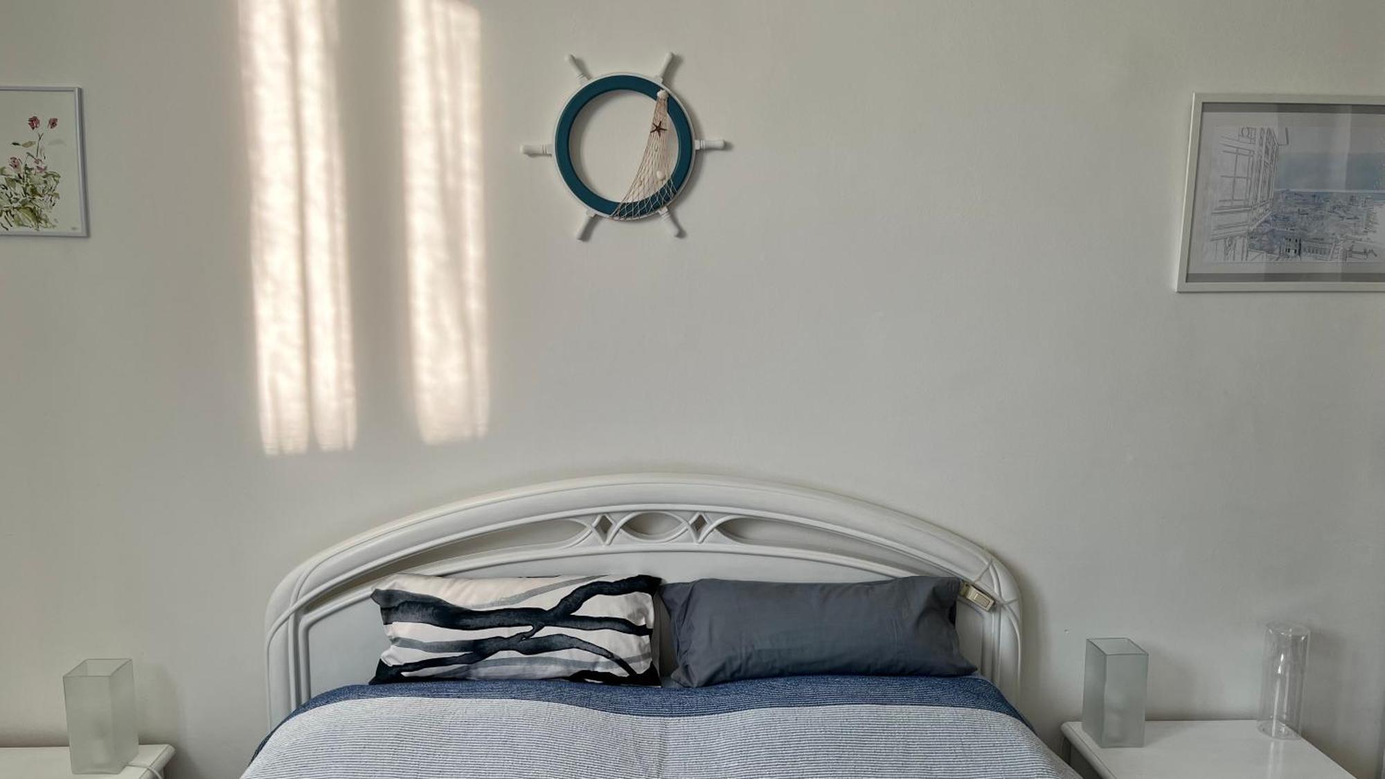 B&B Ligustico Genoa Bagian luar foto